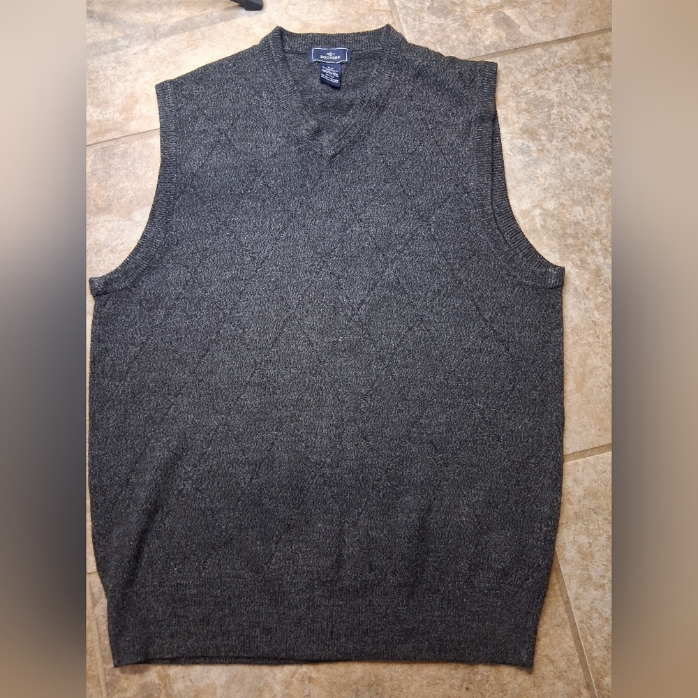 Men's Dockers V-Neck Sweater Vest Medium Charcoal Grey Heather Tonal Argyle Knit - Picture 2 of 5
